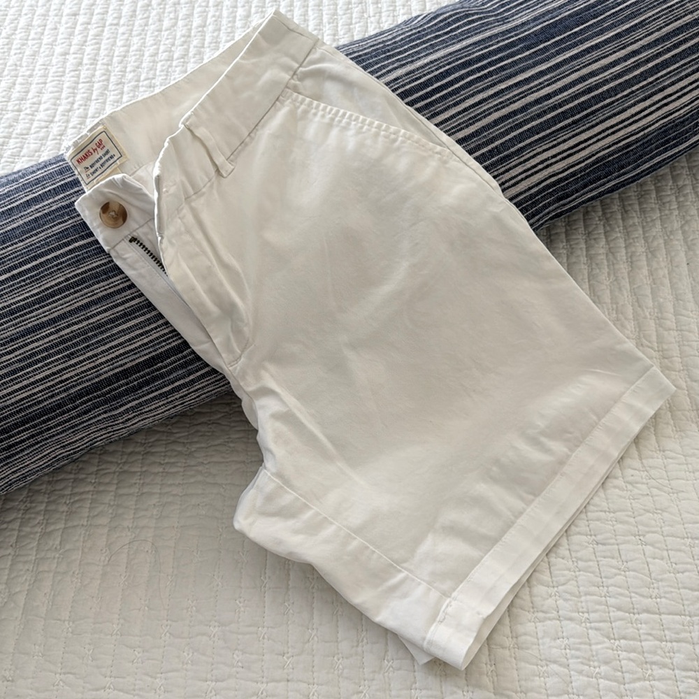 GAP Classic White Women's Shorts, Boyfriend Khakis, size 6